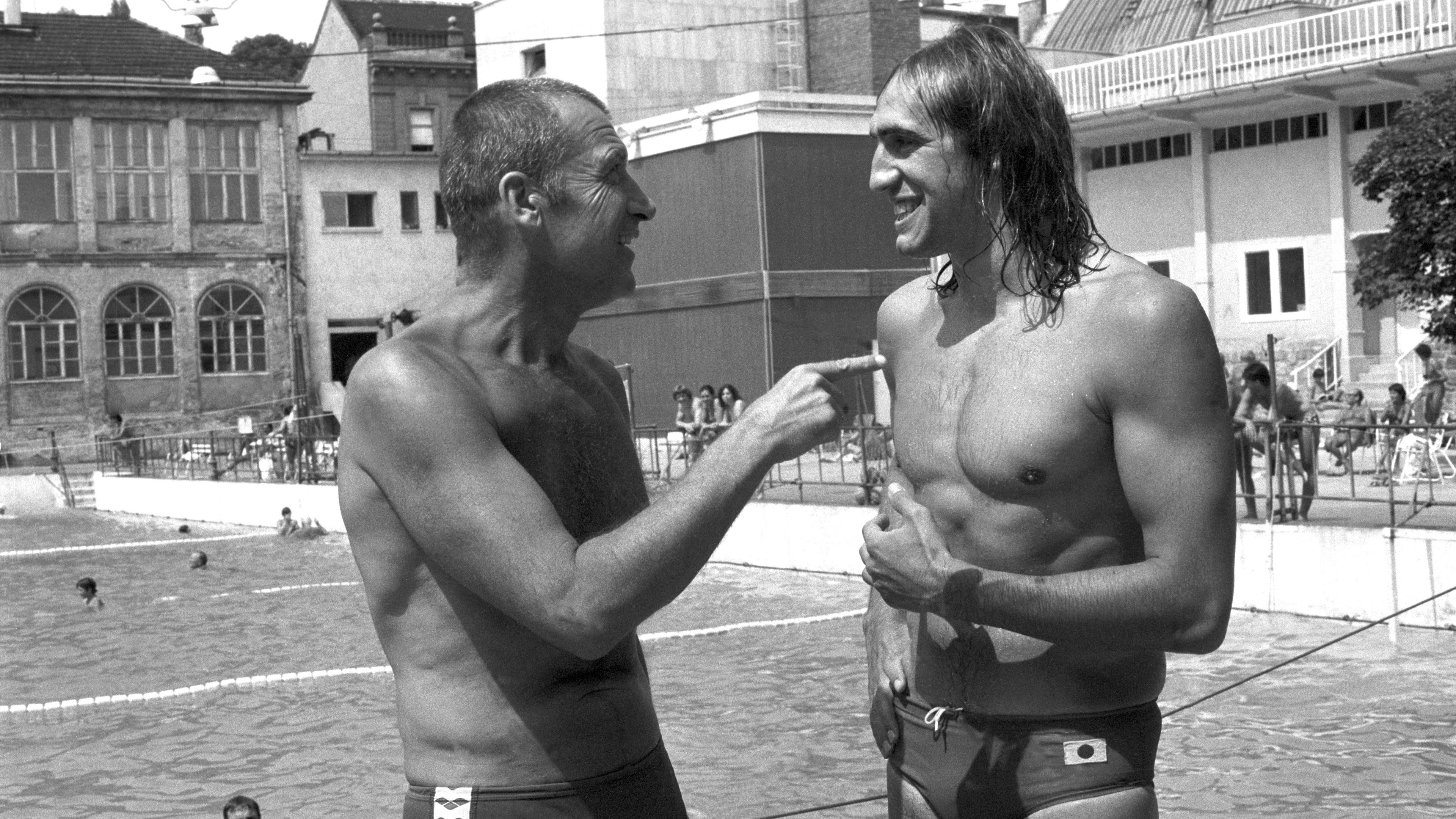 Két legenda: Gyarmati Dezső és Faragó Tamás az 1978-as világbajnokság előtt beszélgetnek  a Csasziban (Fotó: MTI/Petrovits László)