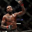 Villámgyors fojtásos győzelemmel tért vissza, nehézsúlyú bajnok lett a UFC legendája – videóval