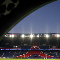 Szoboszlaival és Szalahhal rohamoz a Liverpool; a világ legjobb formájában lévő focistája kezd a PSG-nél