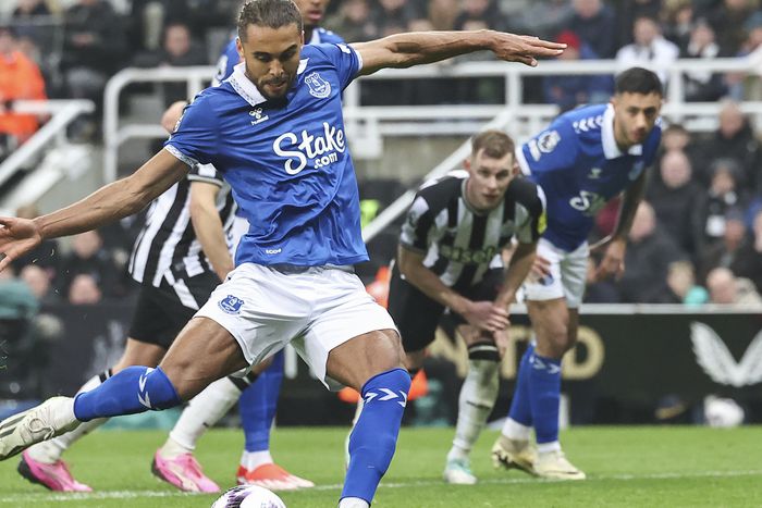 Dominic Calvert-Levin tizenegyesből mentett pontot a Newvastle ellen