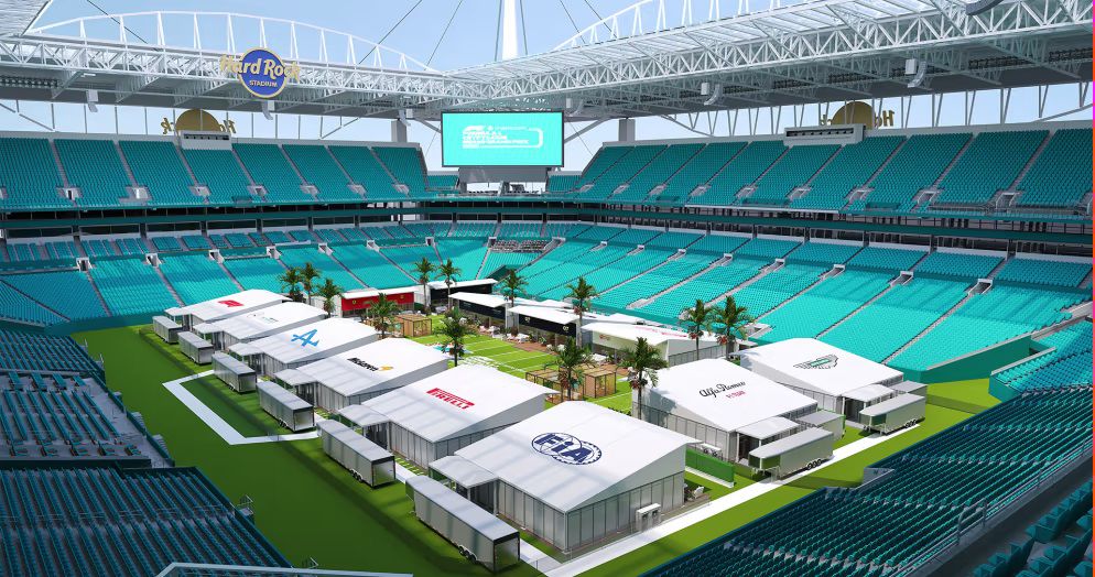 A 2023-as Miami Nagydíj paddockját áthelyezték a Hard Rock Stadionba.