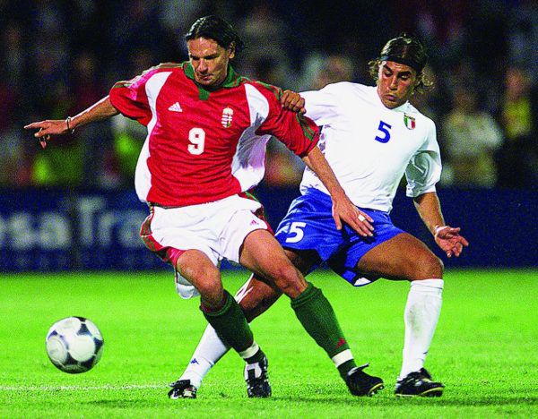 Két felejthetetlen találat az olaszok ellen – Horváth Ferenc (balra) címeres mezben is bizonyította, hogy ért a góllövéshez (fotó: Reuters)