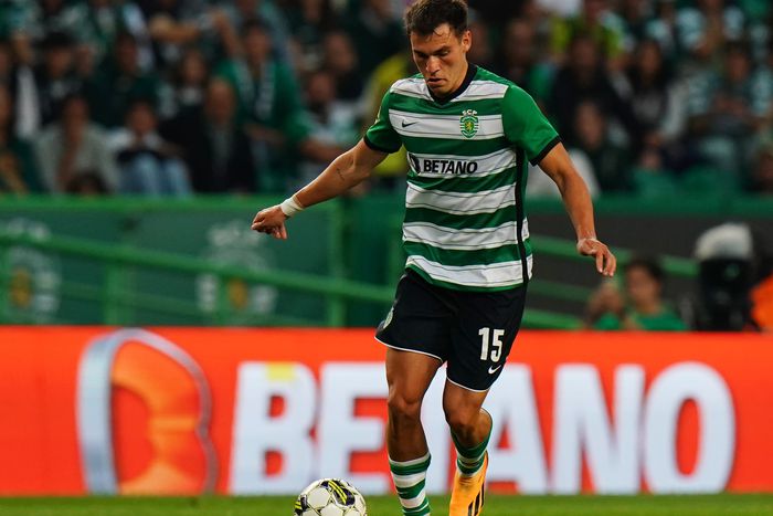 Manuel Ugarte a PSG-nél folytatja a pályafutását