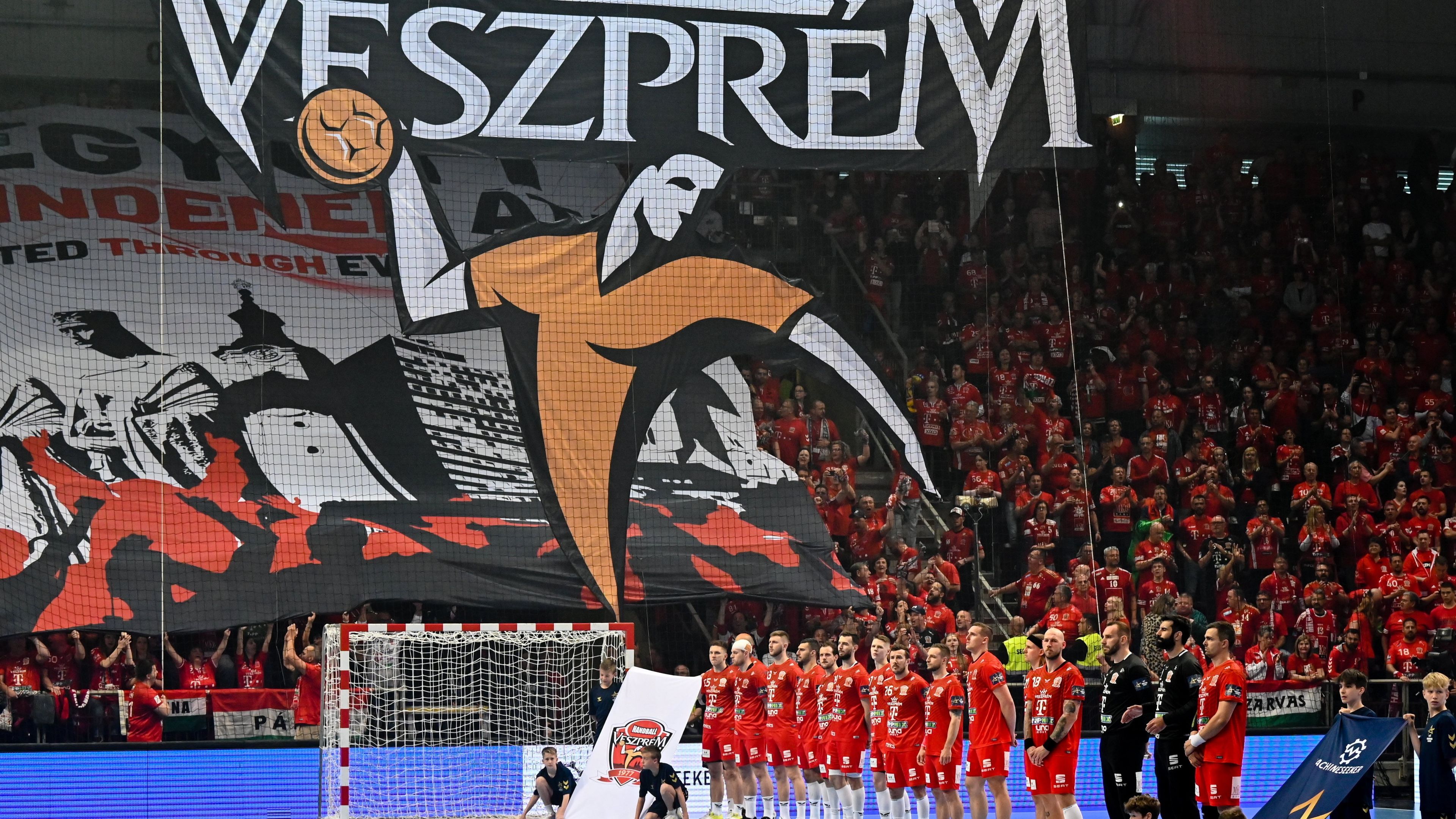 Veszprém–Szeged második mérkőzés; visszavágó a Bundesliga-osztályozón – hétfői sportműsor