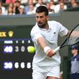 Sinner és Djokovics továbbjutott; a női címvédő pedig kiesett Wimbledonban