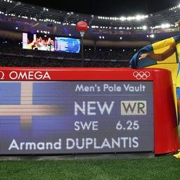 Armand Duplantis világcsúccsal győzött, ő a sportág legnagyobbja