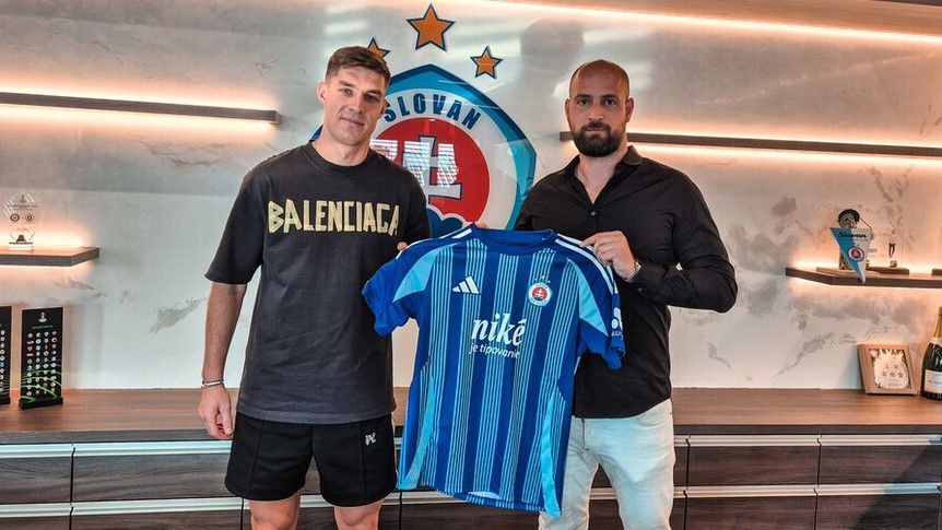 Ihnatenko hároméves szerződést kötött (Fotó: skslovan.com)