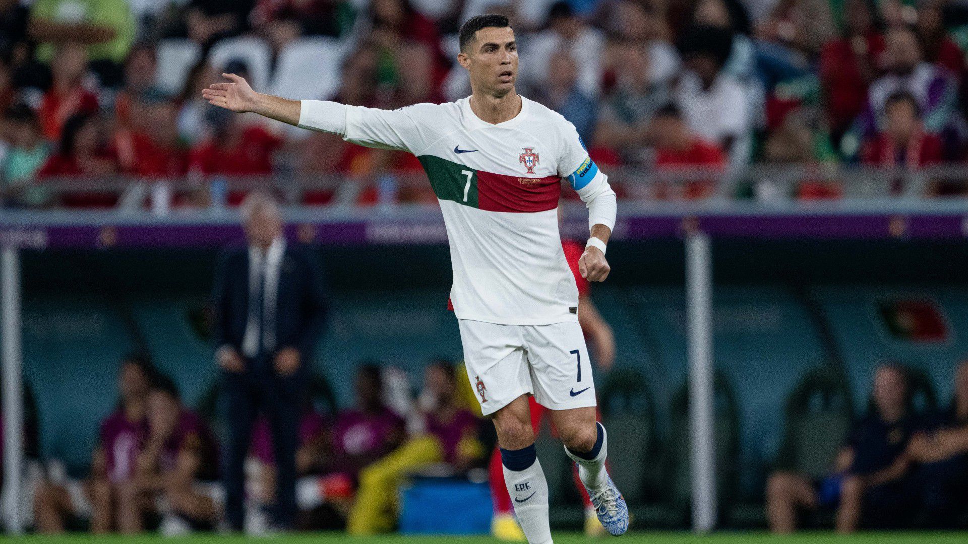 Eldőlni látszik, hol játszik januártól Cristiano Ronaldo; elhunyt a teniszvilág legendája – délelőtti hírösszefoglaló