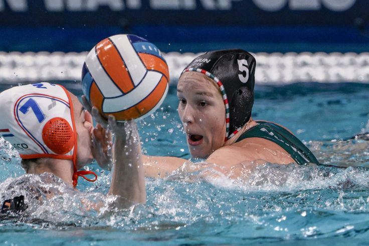 A játékvezetők és a hollandok megtörték a magyar válogatottat