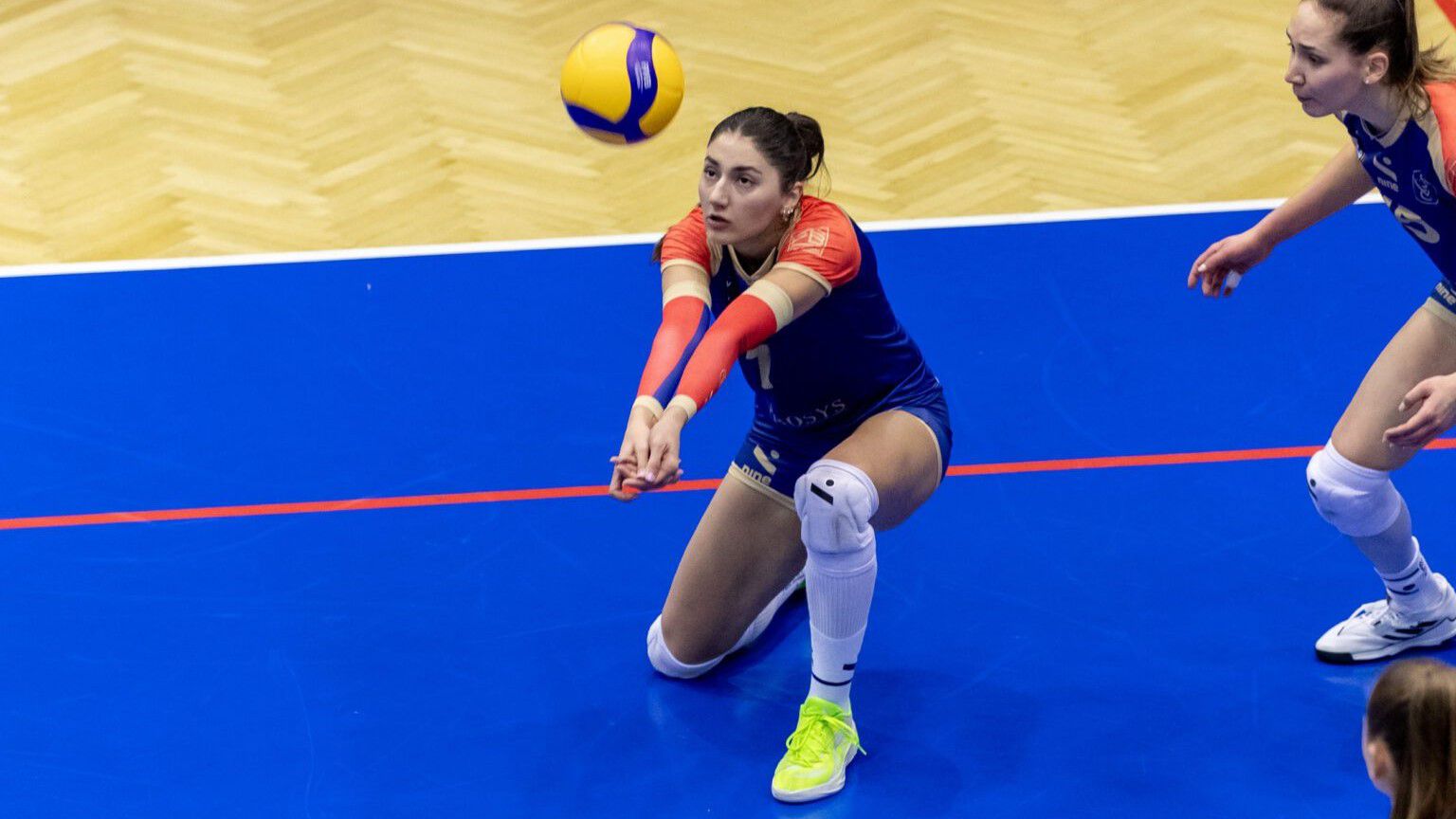 Buket Gülübay úgy véli, csapata képes kiharcolni a továbbjutást francia ellenfelével szemben (Fotó: vasasvolleyball.hu)