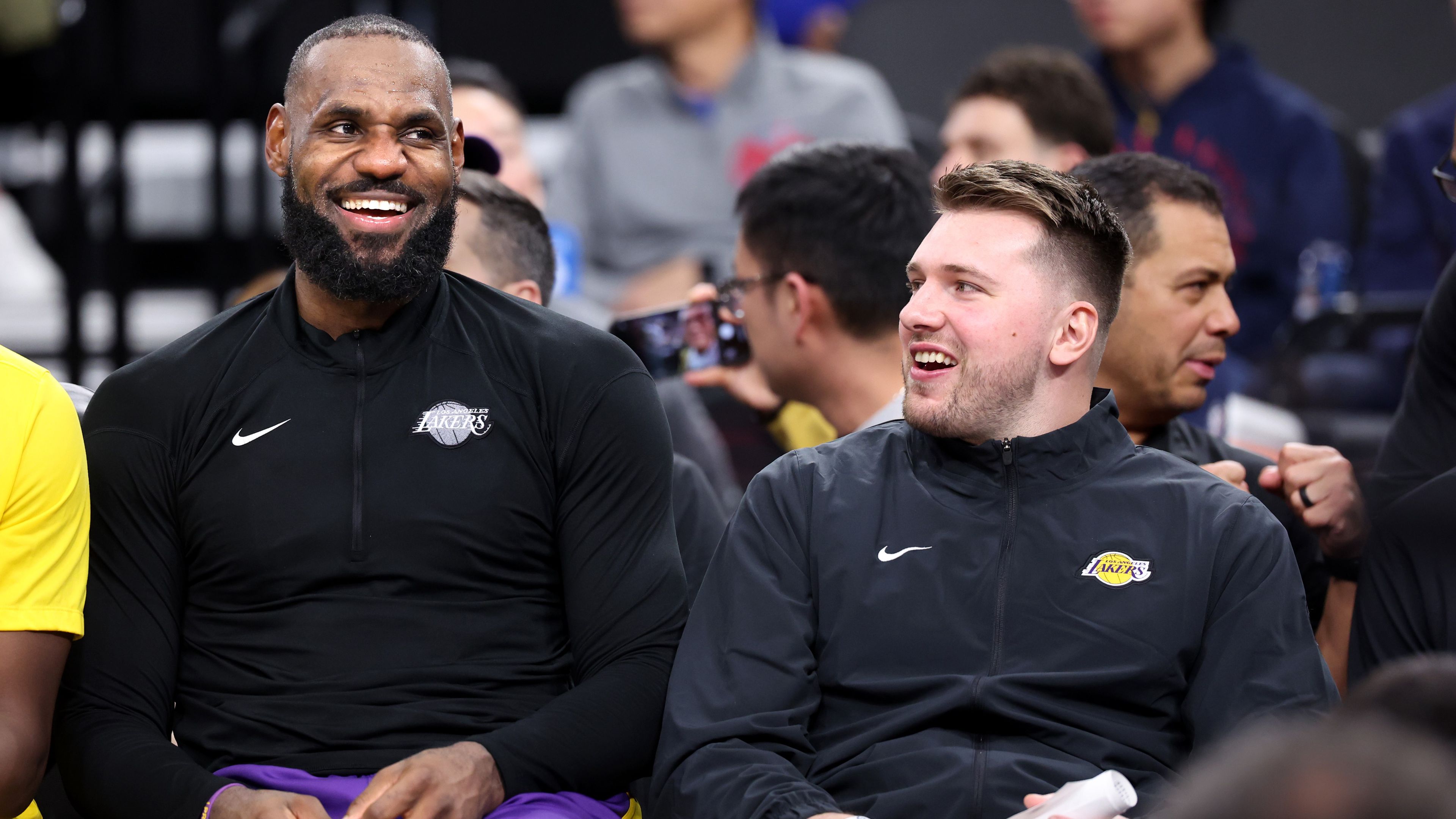 Doncic után újabb játszótársat kapott LeBron James; távozott a Miami Heat legnagyobb sztárja