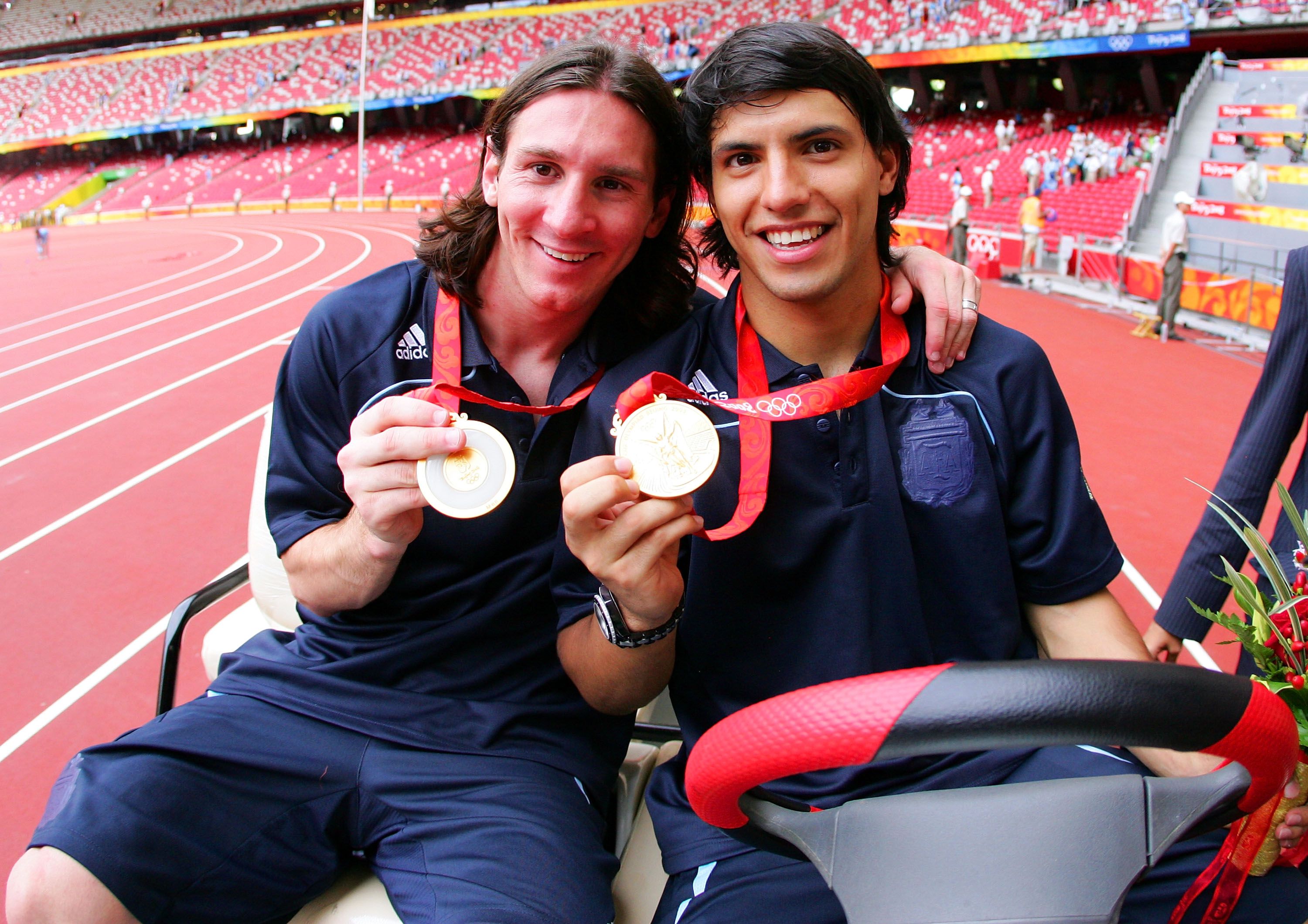 Messinek (mellette Sergio Agüero) már van egy olimpiai aranya, igaz, 16 évvel ezelőttről (Fotó: Getty Images)