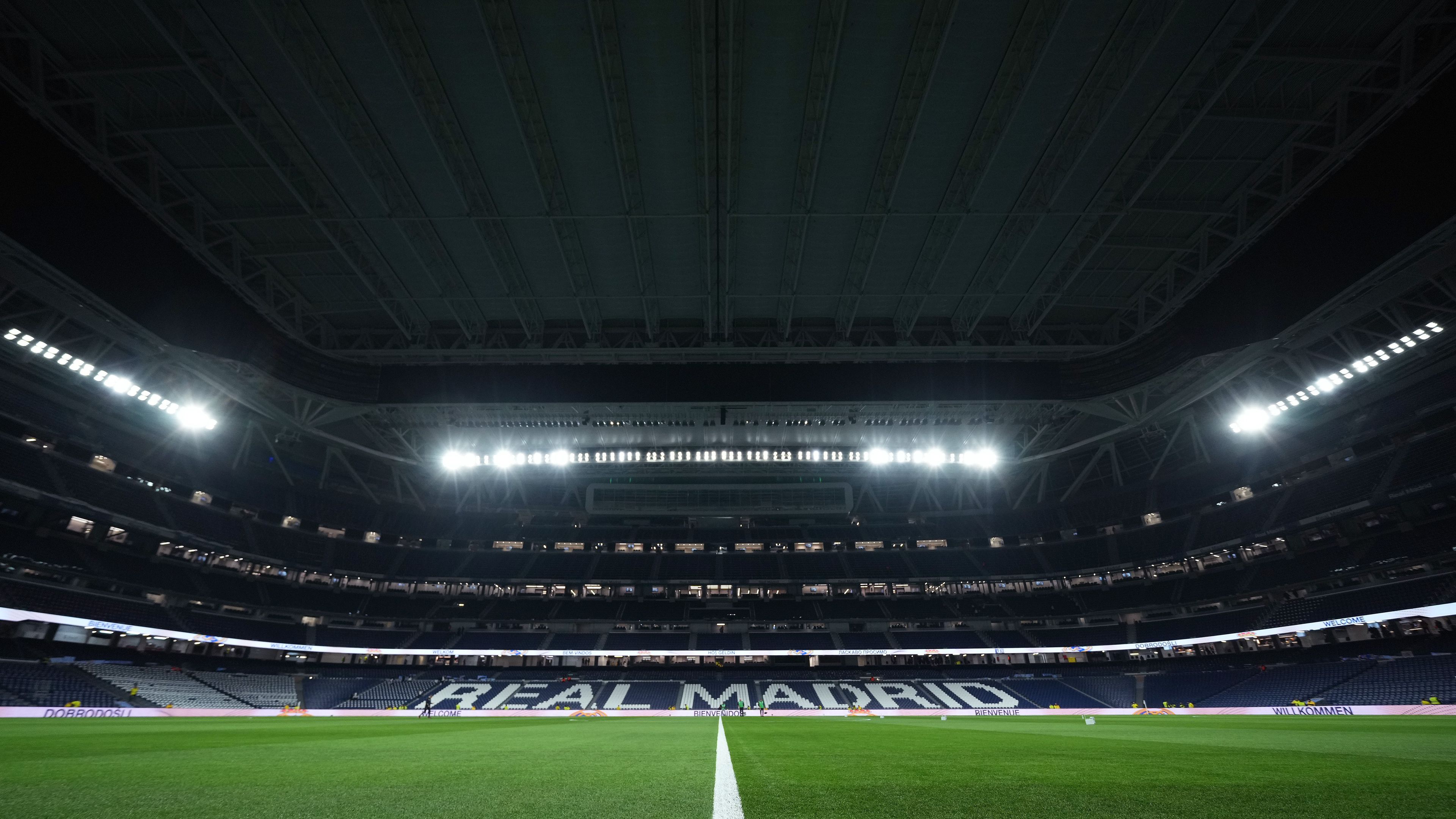 A fedett Santiago Bernabéu Stadion