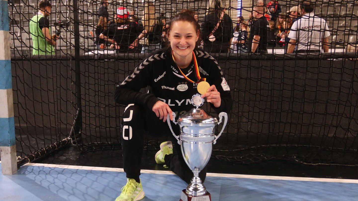 Szikora Melinda a kupagyőzelem után bajnoki címet ünnepelhet a Bundesligában (Fotó: Szikora Melinda/Facebook)