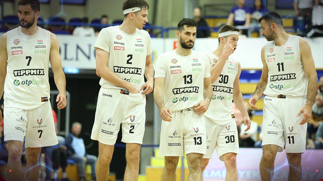 Húszpontos hátrányból fordított, egy lépésre van a döntőtől a Szolnok