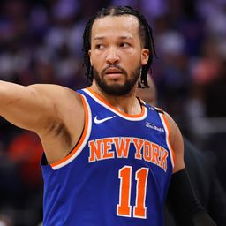 Hosszabbításos vereséget szenvedett a címvédő az NBA rájátszásában – videóval