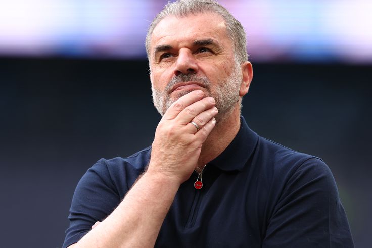 Üzent kirúgása után a Tottenham El-győztes edzője