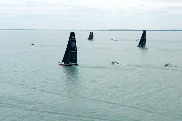 Elrajtolt a Kékszalag mezőnye Balatonfüredről