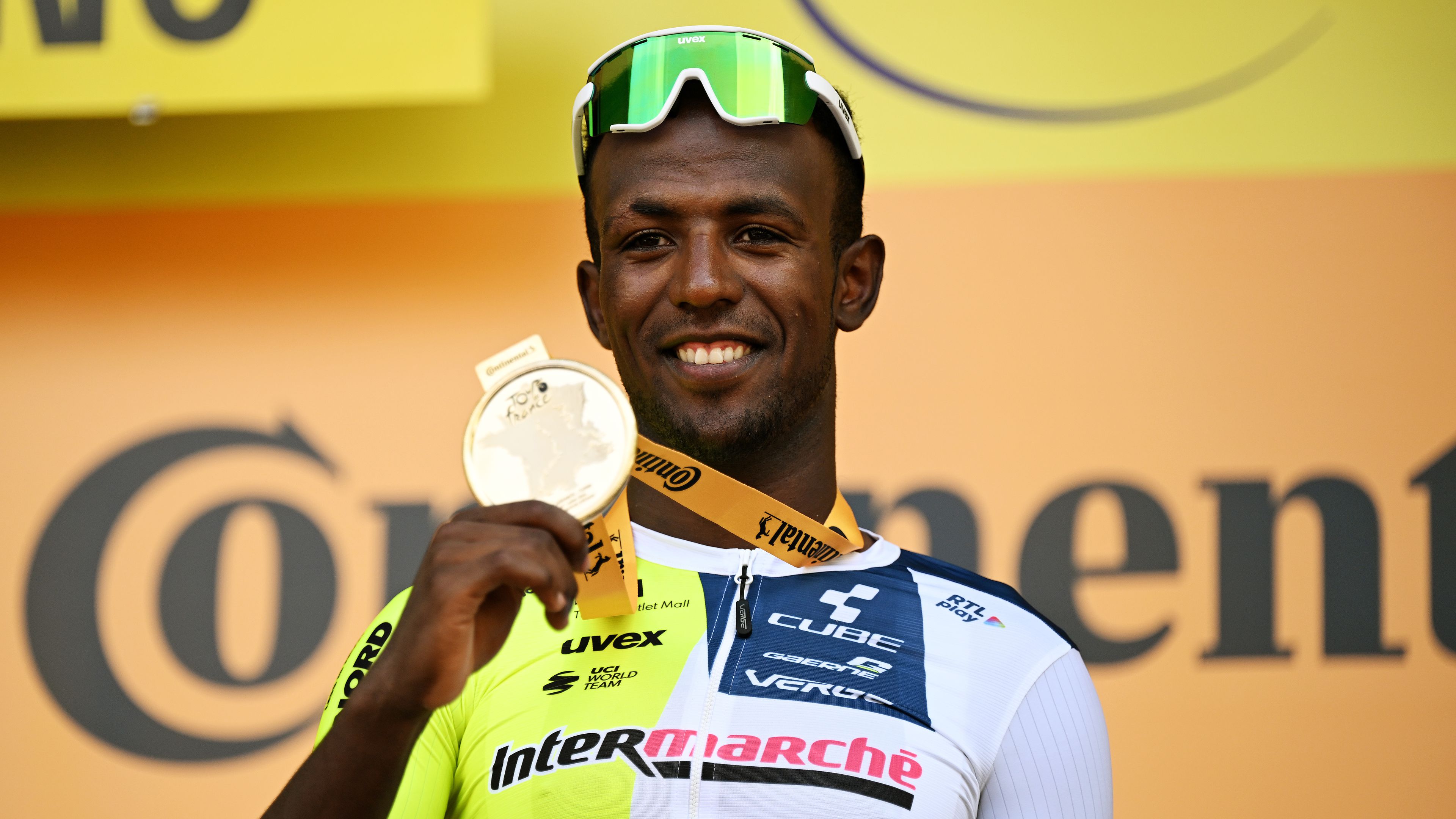 Girmay második győzelme, változatlan összetett a Tour de France-on
