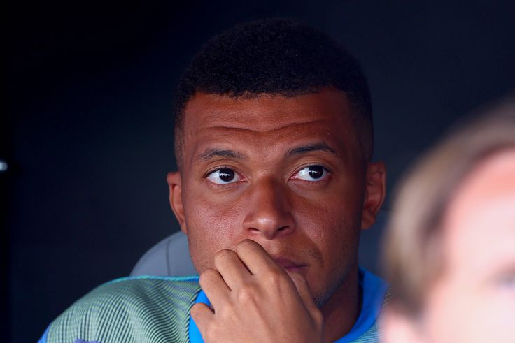 Elhúzódott Mbappé doppingellenőrzése, lekéste a csapatbusz indulását