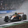 Norris nyerte a kaotikus Brit Nagydíjat, Hülkenberg életében először dobogós az F1-ben – videókkal