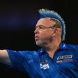 Peter Wright és Raymond van Barneveld továbbjutott, a hazai belga kiemelt viszont kiesett