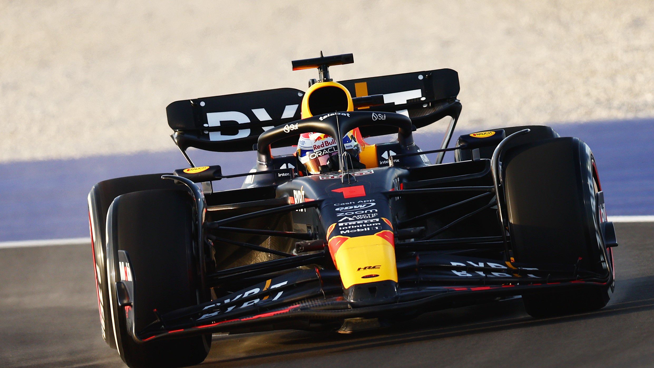 Max Verstappen nyerte az első szabadedzést Katarban