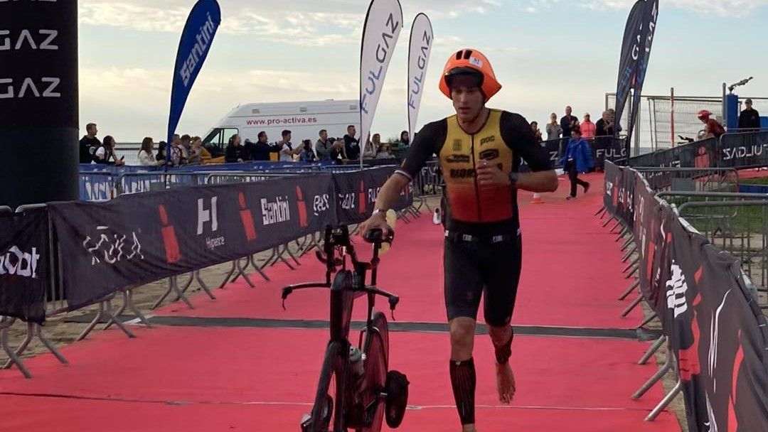 Badar Gergő országos csúcsot döntött a barcelonai Ironman-versenyen