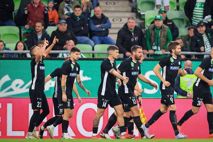 Paksi öröm: egy ponttal távoztak a Fradi-pályáról (Fotó: Paksi FC/Barbara Gabriella)