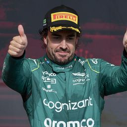 Fernando Alonso feledhetetlen manővert mutatott be