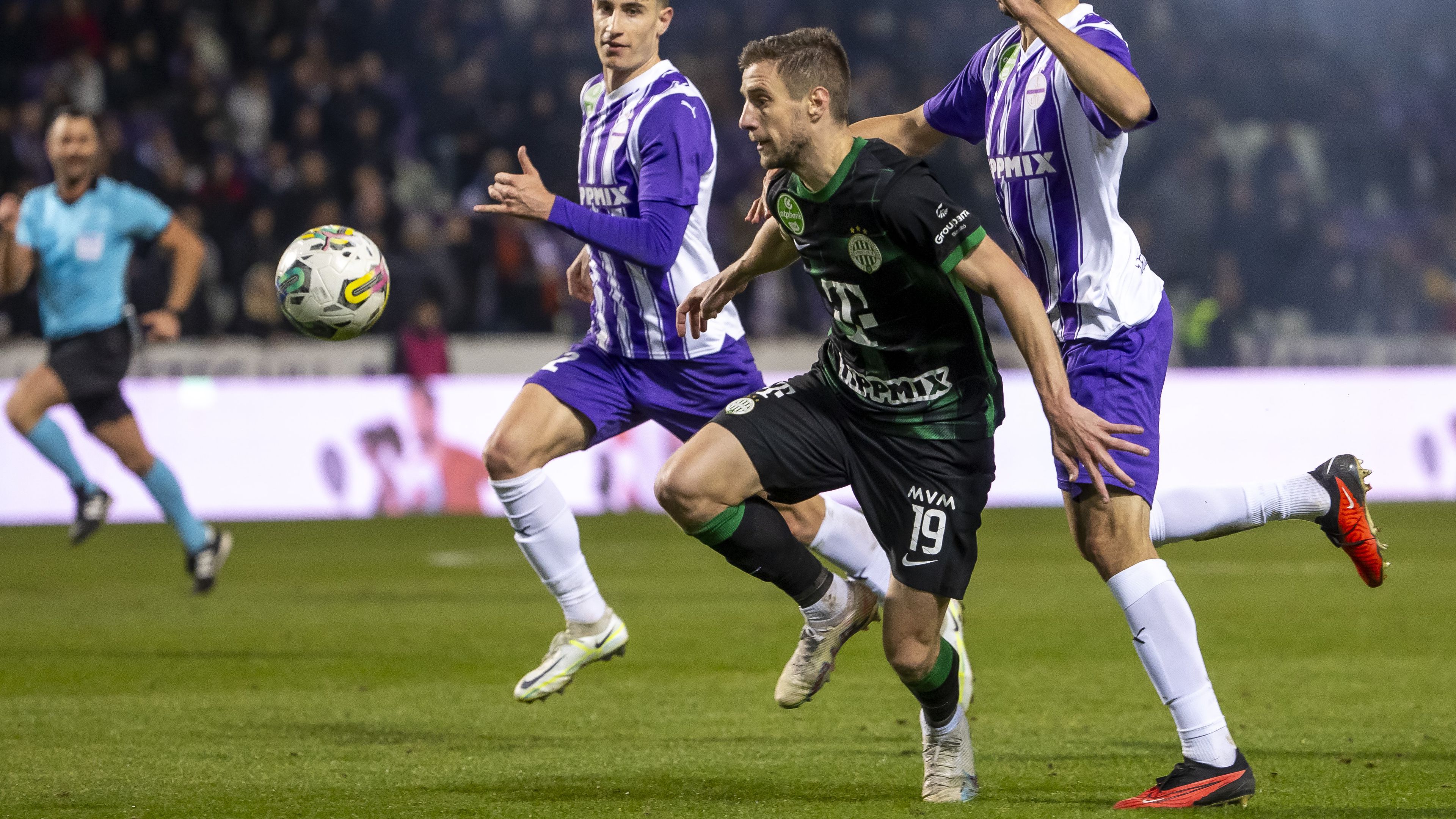 Amikor az Újpest és a Ferencváros legutóbb a Szusza Ferenc Stadionban játszott egymással, akkor Varga Barnabásék 5–0-s győzelmet arattak (Fotó: Czerkl Gábor)