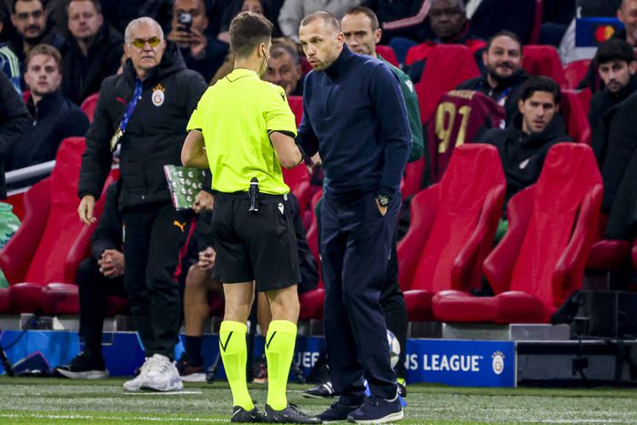 John Heitinga távozik Amszterdamból