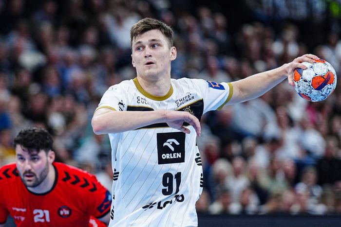 A Kiel sajnálja a távozását