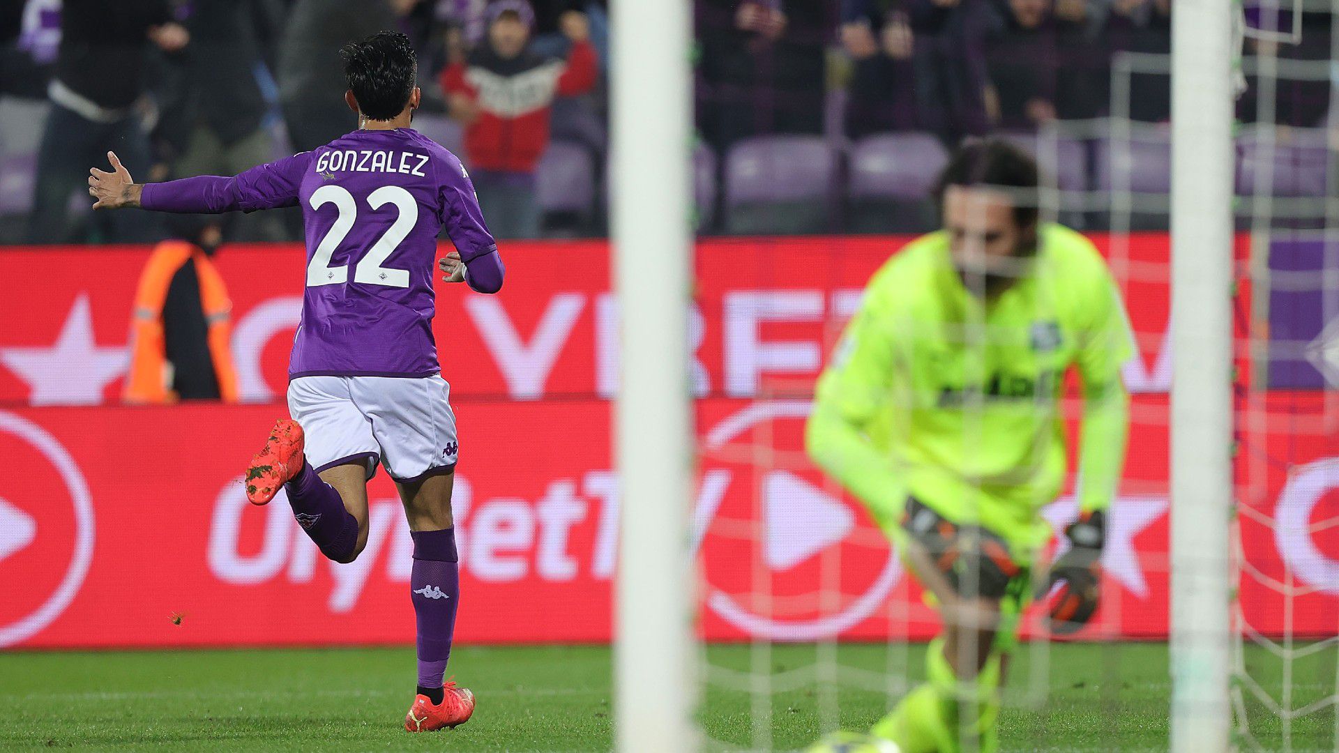 Egy büntetővel csikarta ki a győzelmet a Fiorentina a ráadásban
