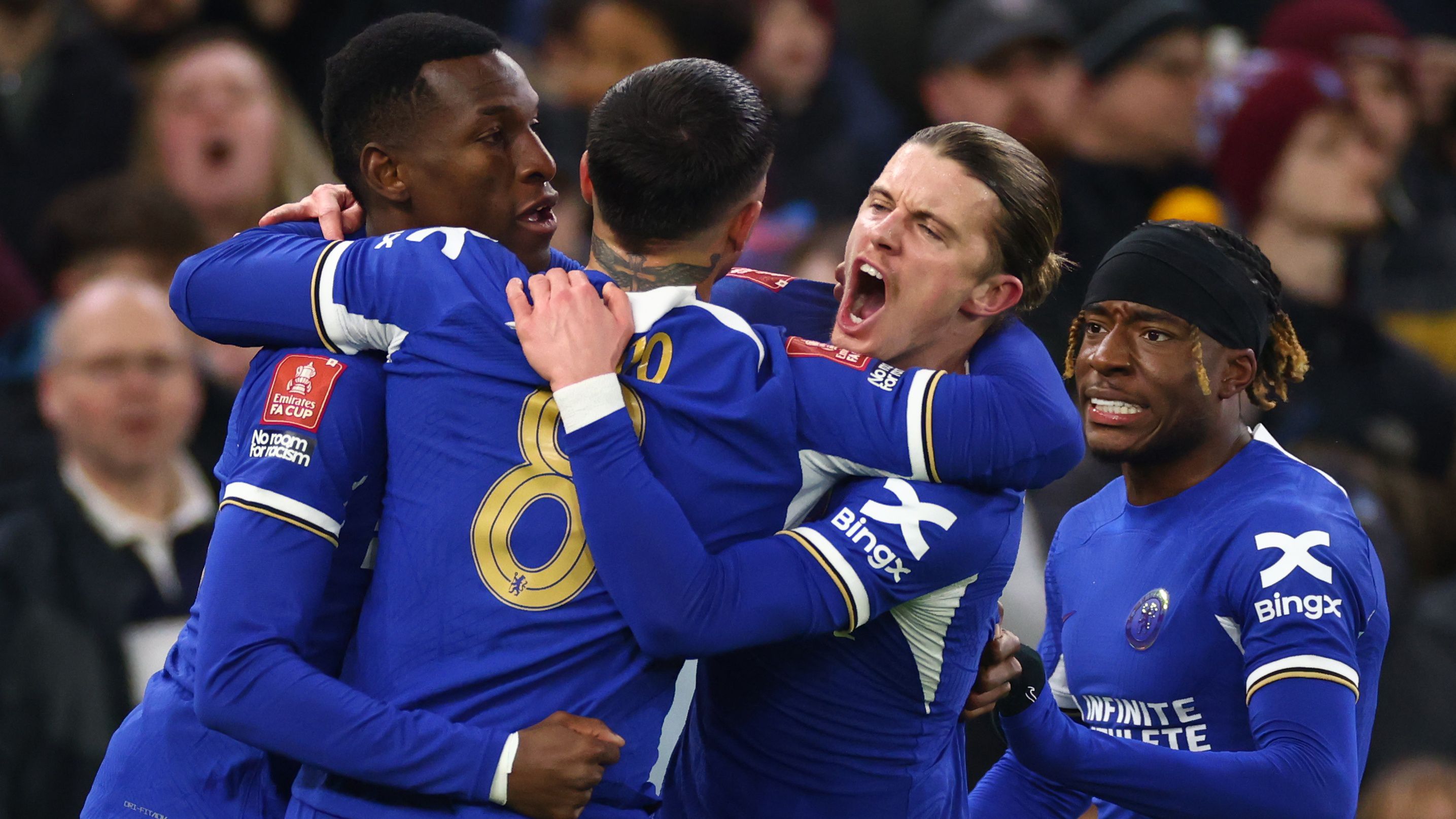 A Chelsea háromszor ünnepelhetett gólt a Villa Parkban