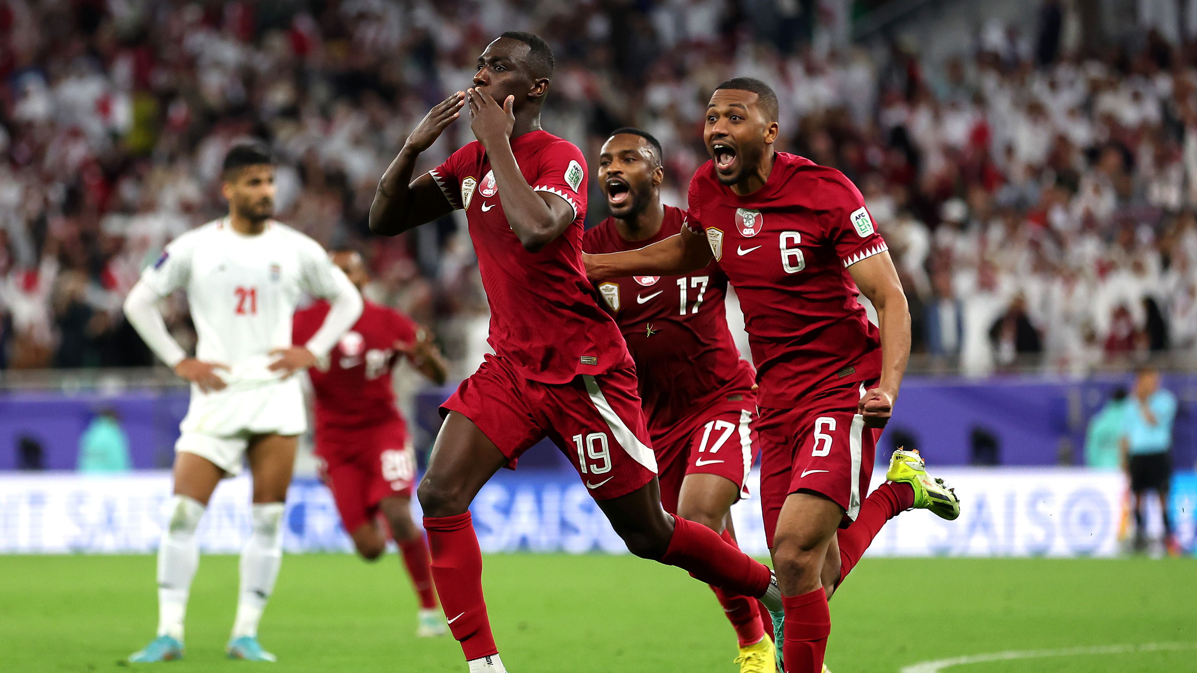 Drámai fordulatok, Katar kiejtette Iránt az Ázsia-kupa elődöntőjében