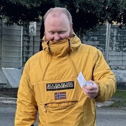 Hiába késelték meg az angol szurkolót, ott van a Roma elleni meccsen