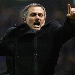 20 éves lett Mourinho feledhetetlen sprintje az Álmok Színházában, amely pokolra küldte a vörös ördögöket – videóval