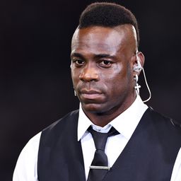 Balotelli megőrült? Csapata öltözőjében robbantgatott – videóval