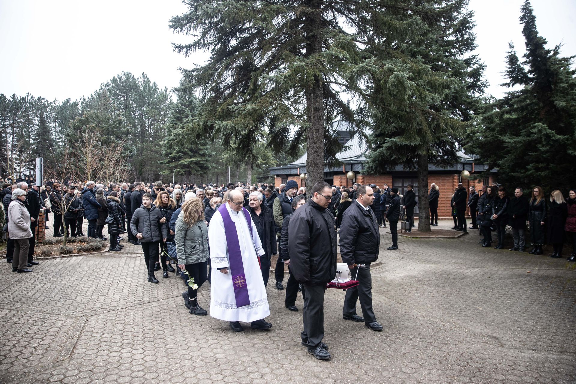 Közel ezer ember vett végső búcsút Lendvai Miklóstól a temetésen / Fotó: Zsolnai Péter