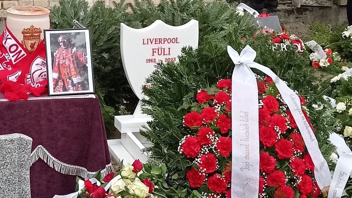 Angliából is nézték az élő közvetítést a legnagyobb magyar Liverpool-szurkoló temetéséről