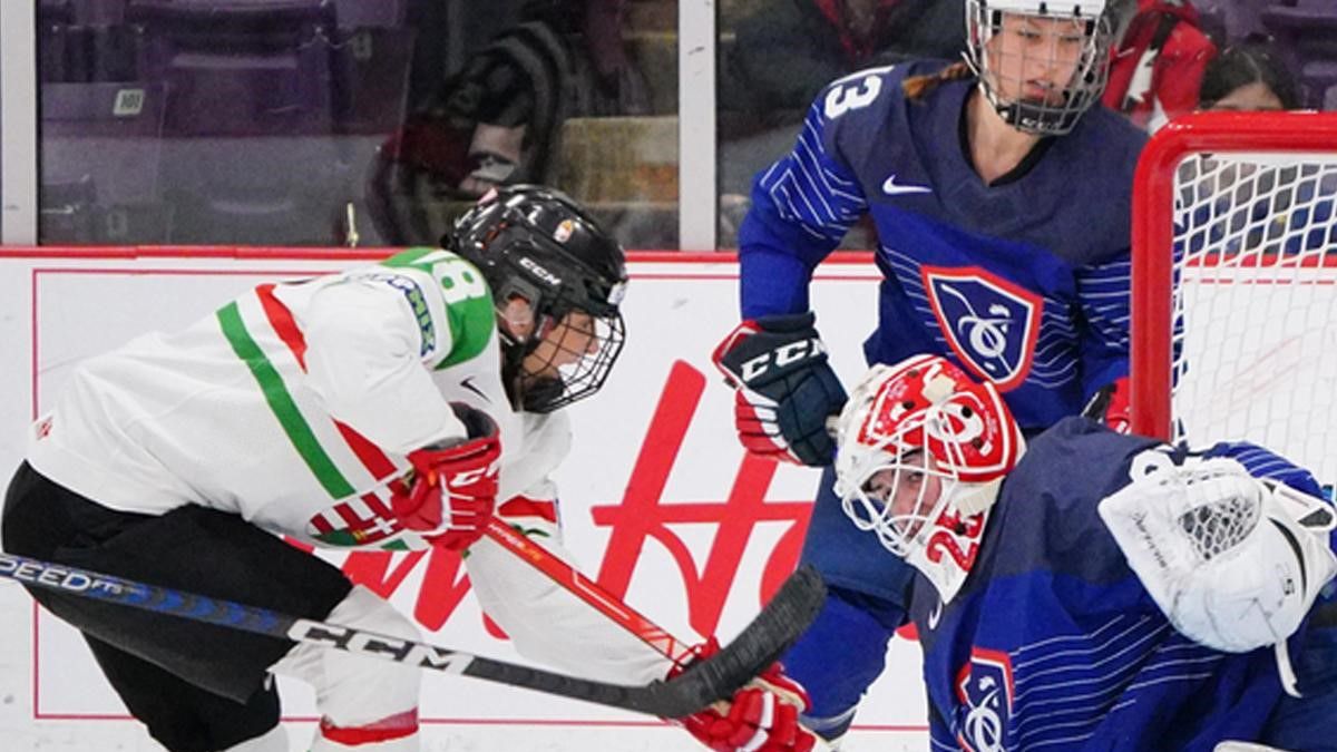 Huszák Alexandra duplázott a mérkőzésen (Fotó: IIHF)