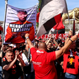 Történelmi mélypont, békés demonstráció: hagyományokhoz méltó Kispestet és új tulajdonost akarnak a szurkolók – videóval