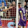 Ezért ömlött a vér a Fiorentina játékosának fejéből – videóval