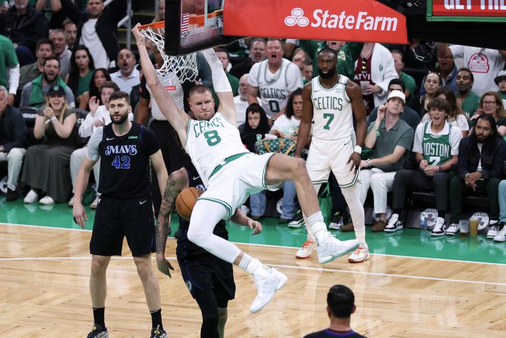 Nem volt kérdés: bostoni parádéval indult az NBA-döntő – videóval