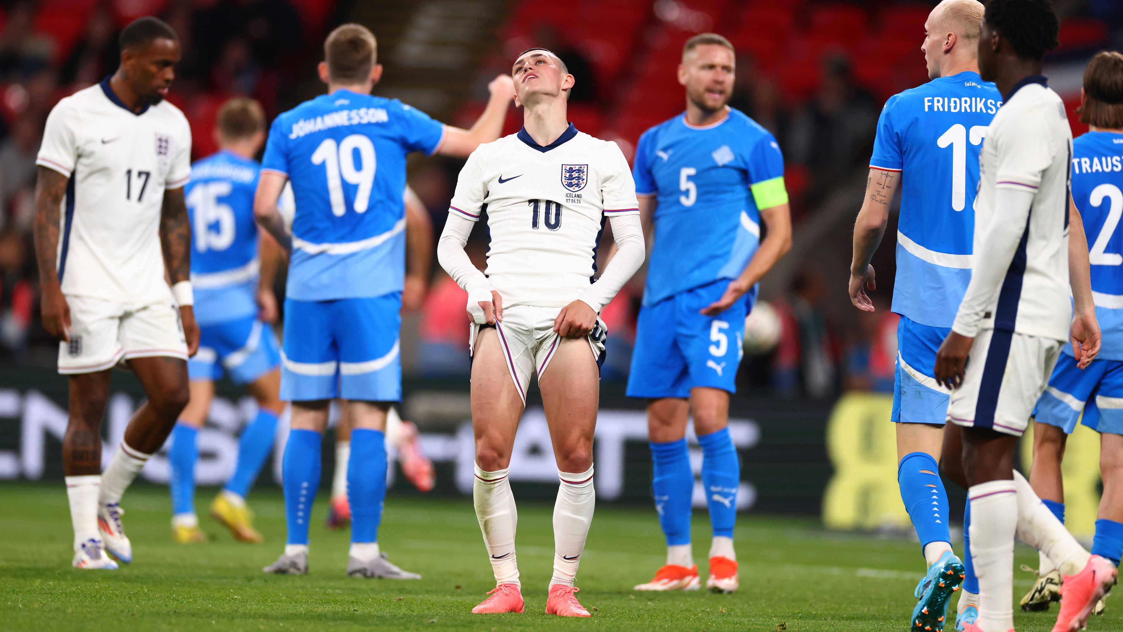 A Premier League-idény legjobb játékosának megválasztott Phil Foden is nehezen hitte el, hogy Anglia kikapott Izlandtól