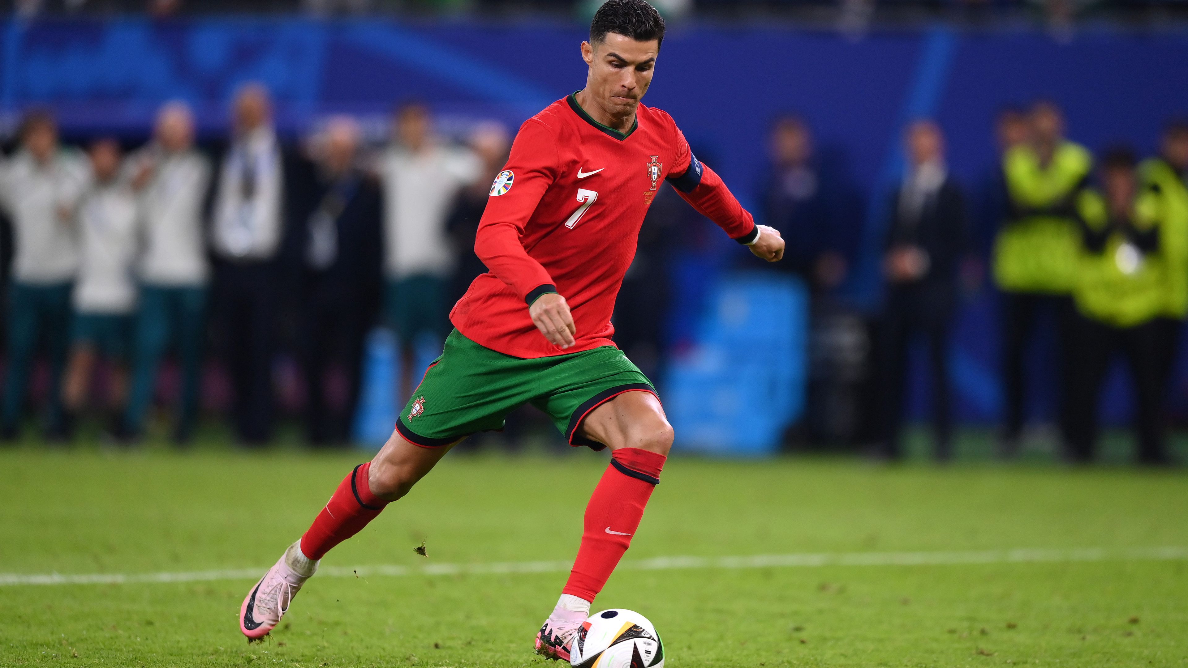 Közösségi oldalán üzent a szurkolóknak Cristiano Ronaldo