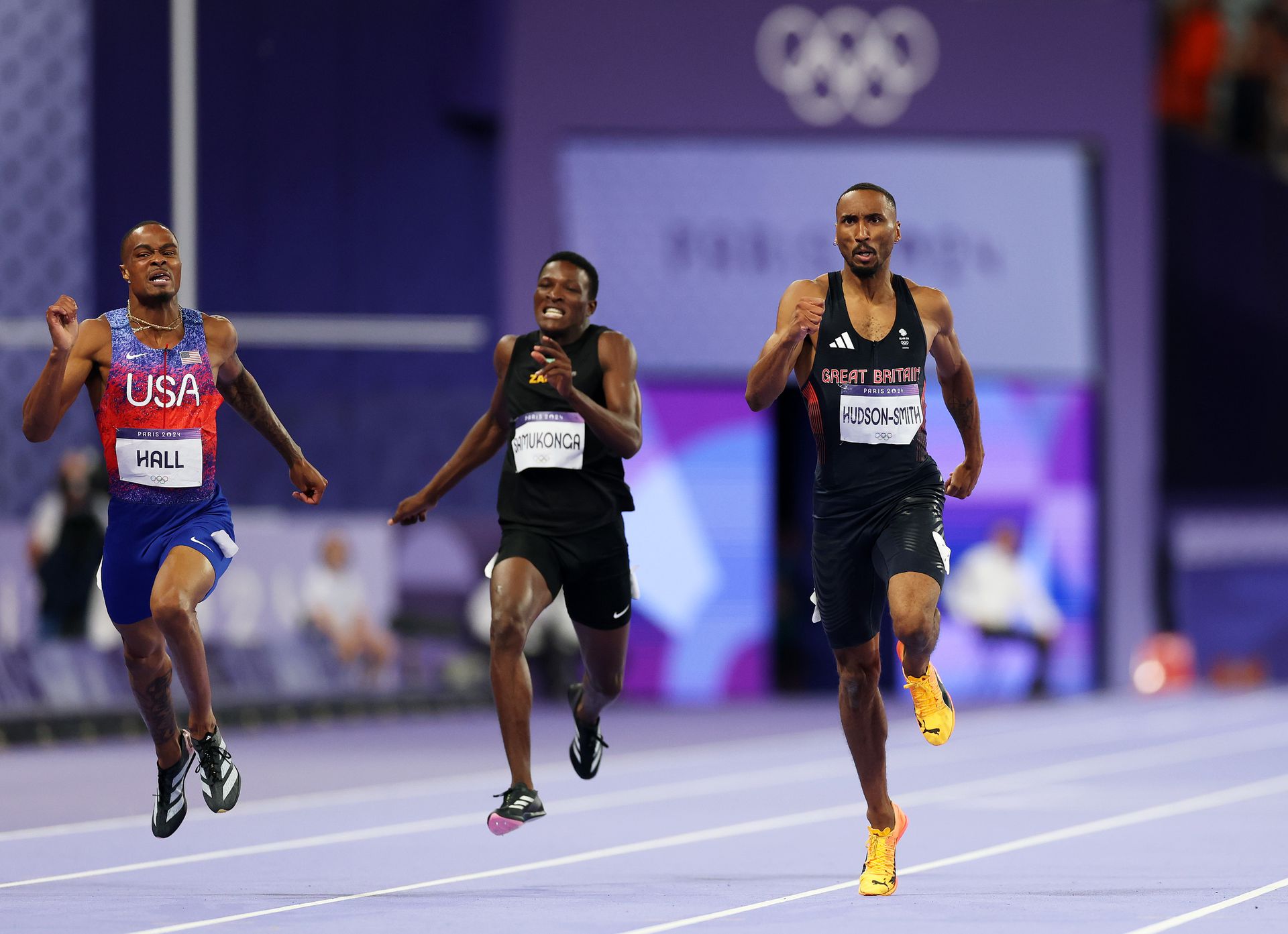 Itt Hall még szemmel láthatóan Hudson-Smith mögött van. De a végén... (Fotó: Getty Images)