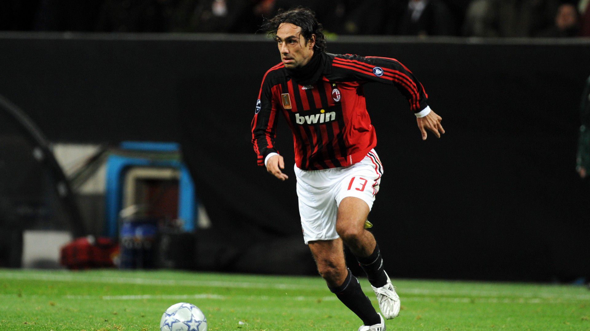 „Megállítottam volna, mert R9 ellen is játszottam” – a Milan védőlegendája Haalandról