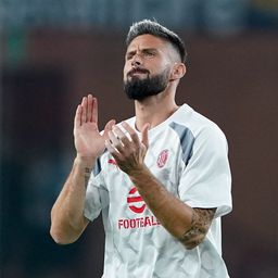 Döbbenet: Oliver Giroud állt a kapuba, nyert az AC Milan – videóval